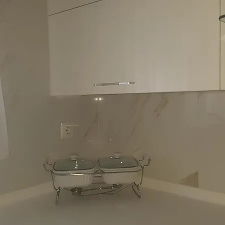 Bela Apartment Palaiontsiflikion