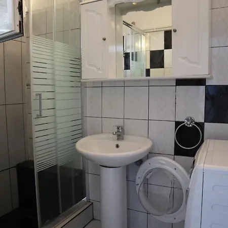 Apartment Bela Palaiontsiflikion