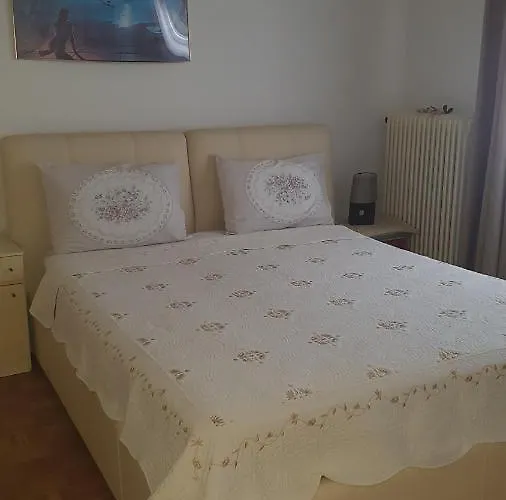 Bela PalaiónTsiflíkion